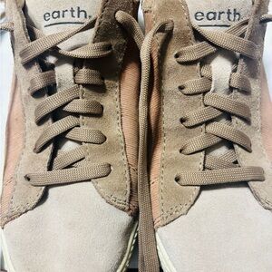 Earth Women's Tan and Brown Athletic Shoes